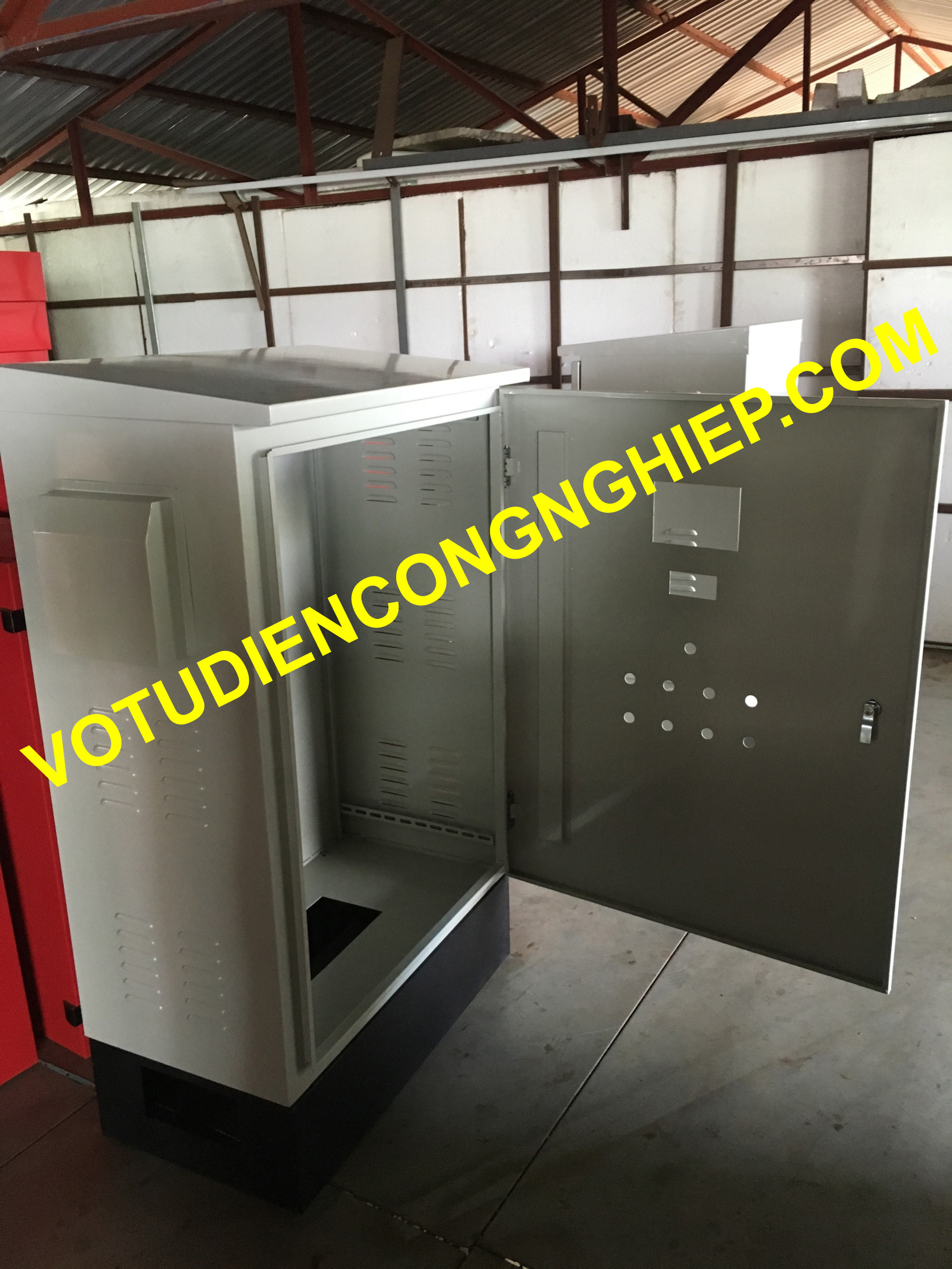 Vỏ tủ điện ngoài trời tại Hà Nội Vỏ tủ điện ngoài trời tại Hà Nội